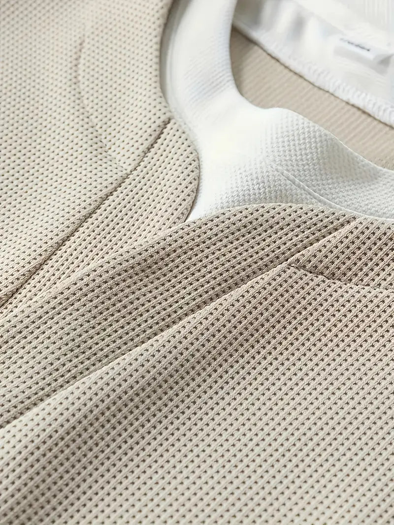 Pull gaufré effet superposé col blanc