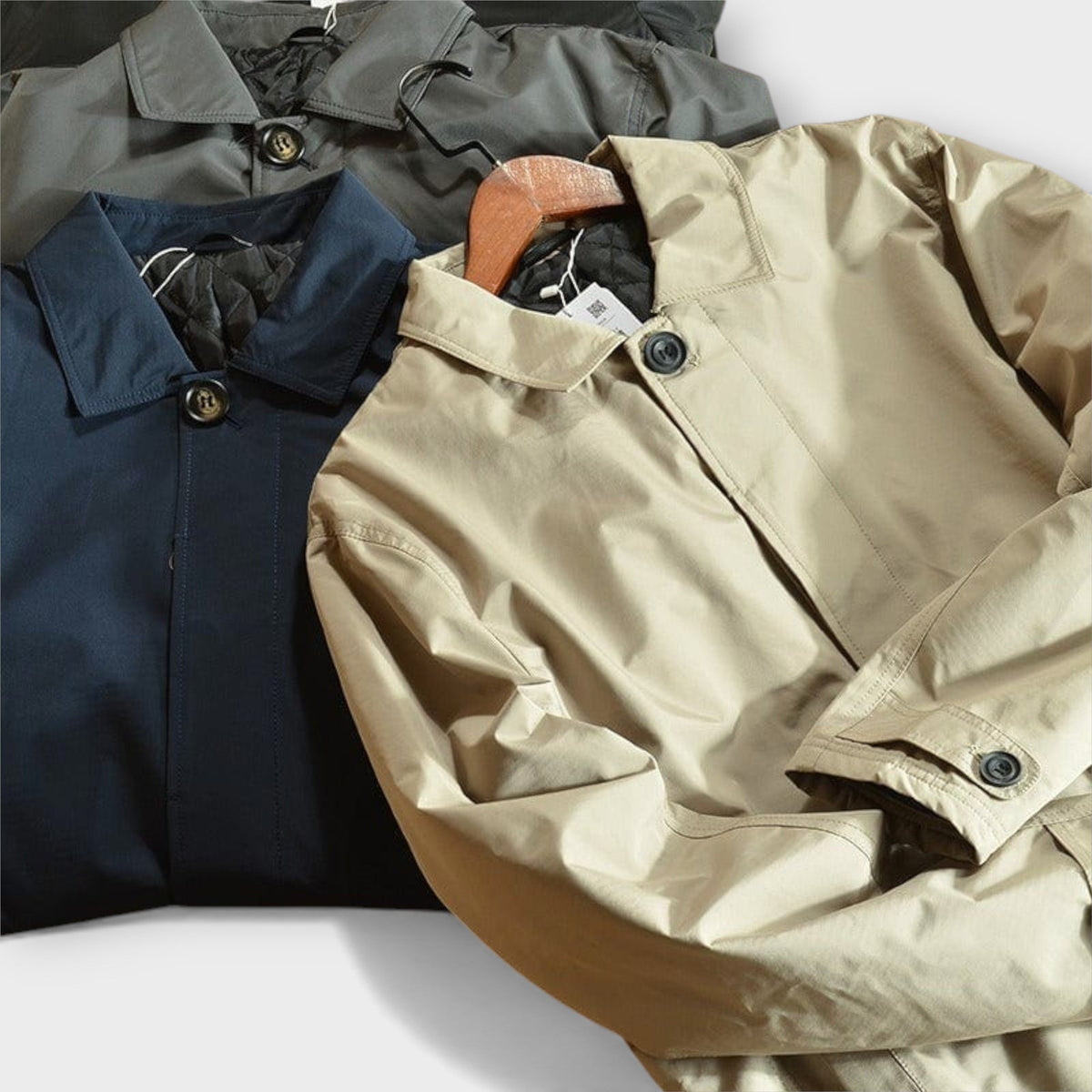 Manteau mi-long boutonné col chemise noir