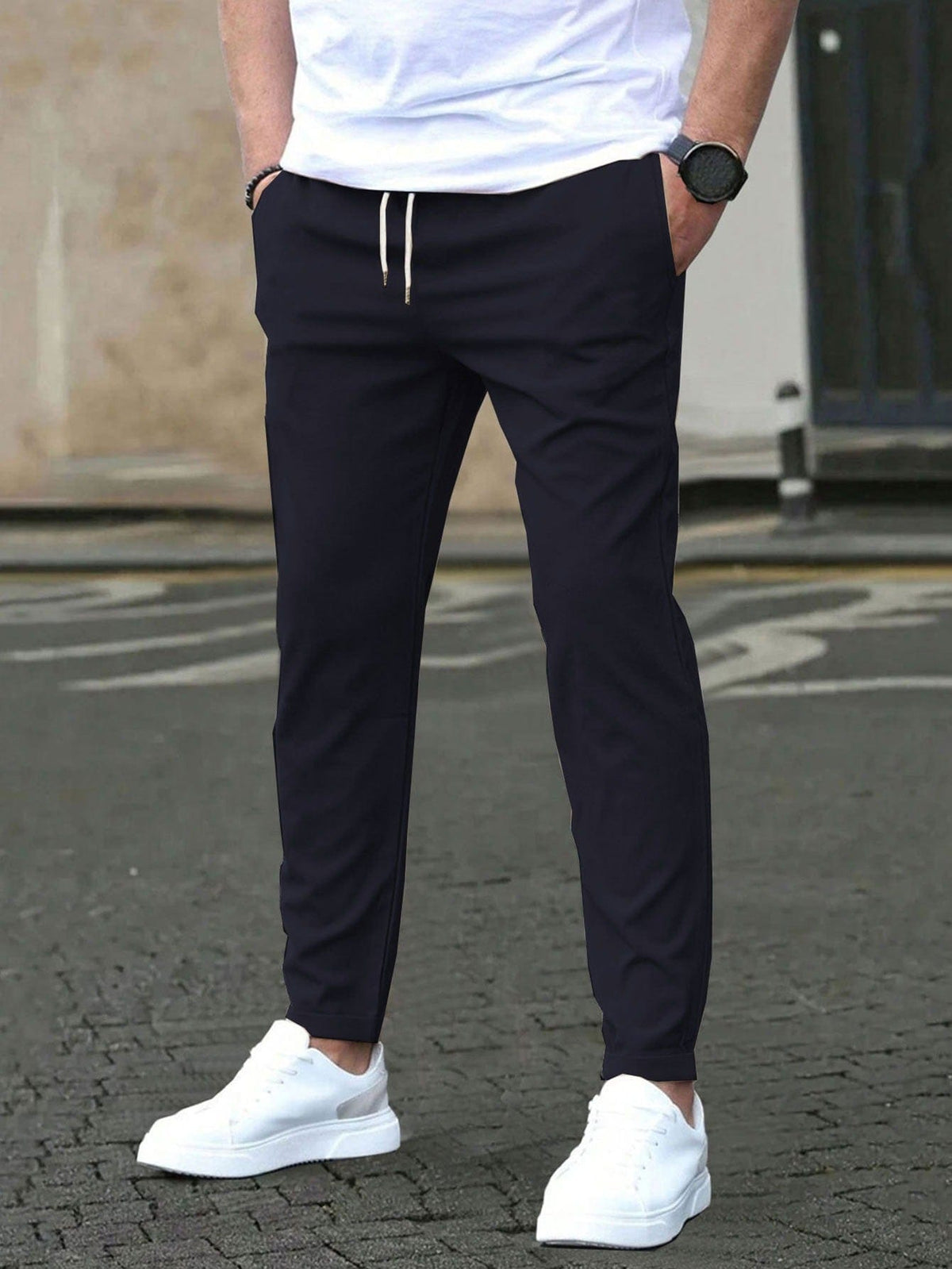 Pantalon fuselé à taille élastique