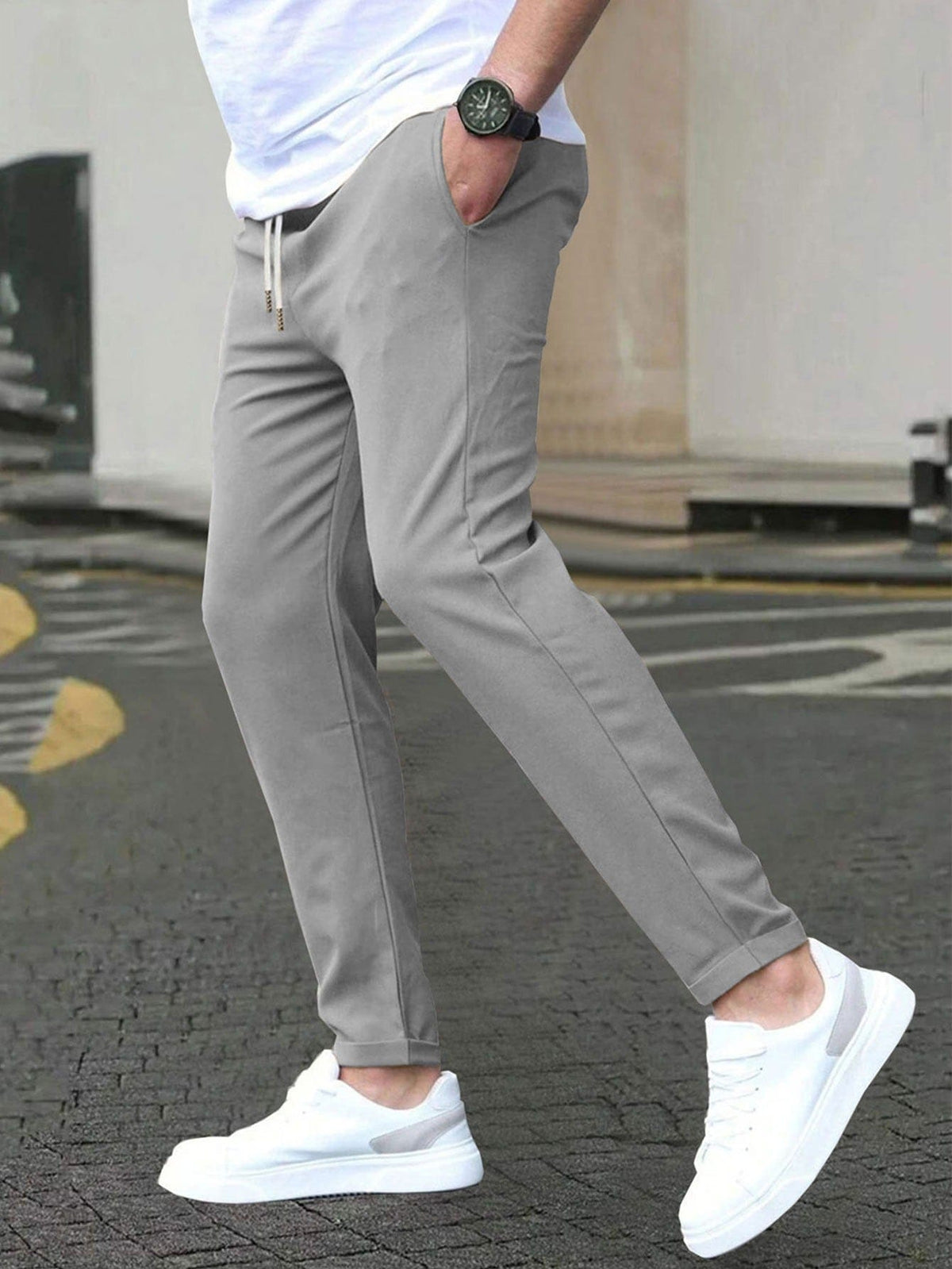 Pantalon fuselé à taille élastique