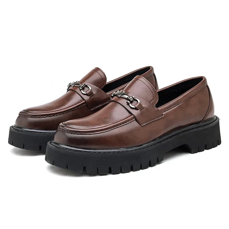 Mocassins à semelle crantée détail métallique homme – Fontenoy