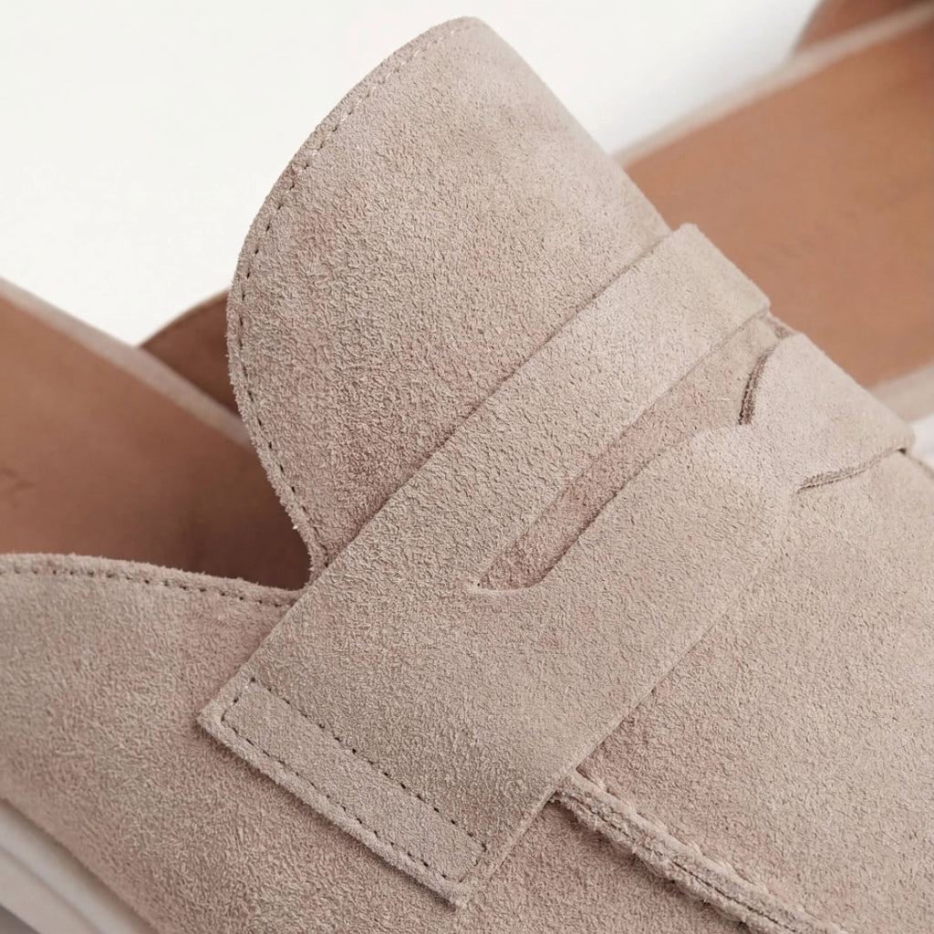 Mules à bride empeigne fermée dos ouvert au style intemporel homme – Annonciation