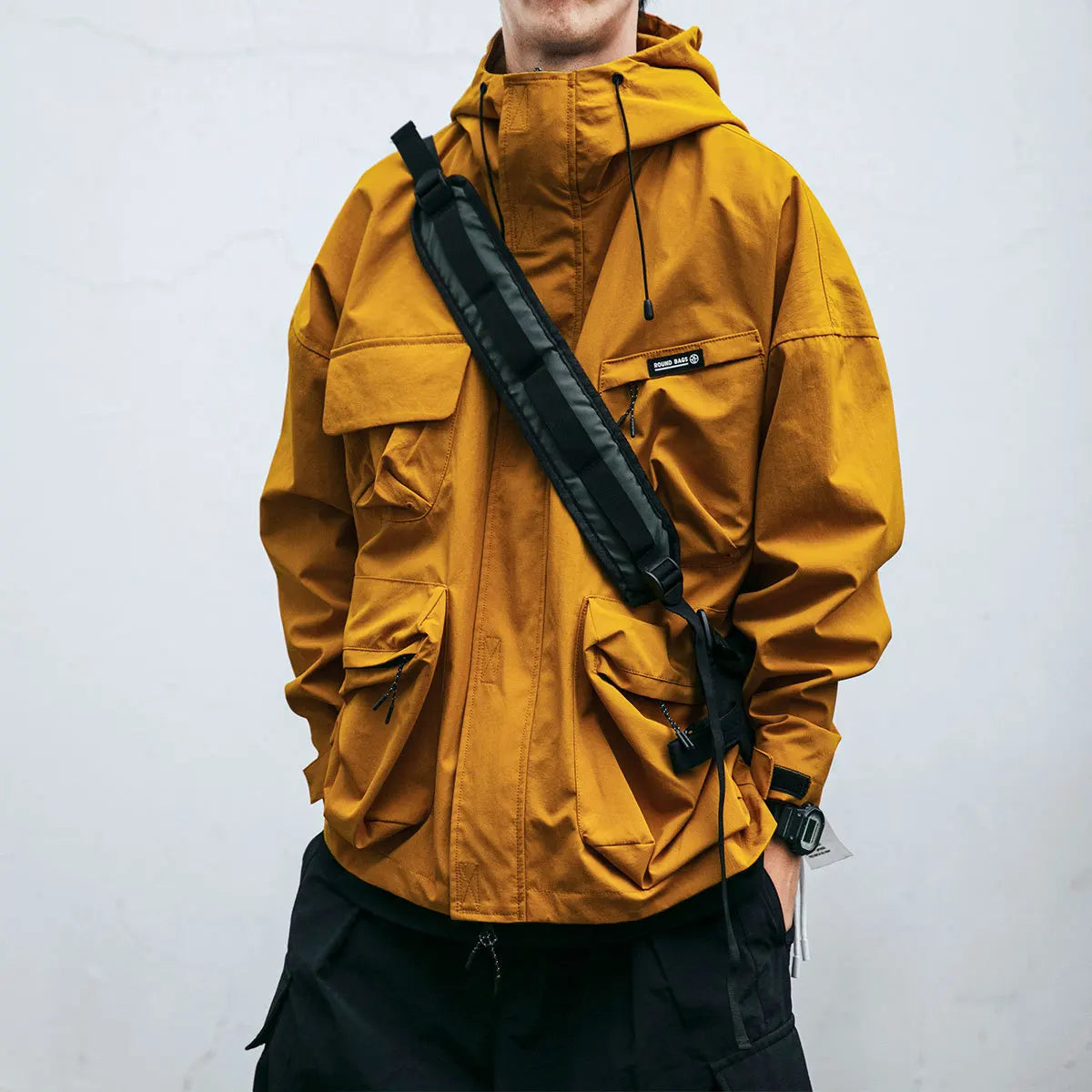 Veste à capuche utilitaire jaune ocre