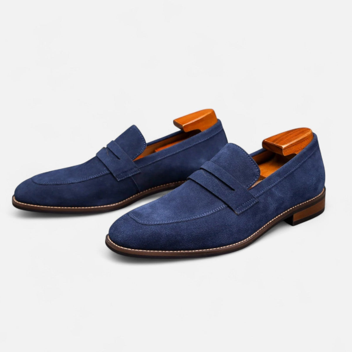 Mocassins penny en daim classiques à enfiler finition soignée homme – Serrant