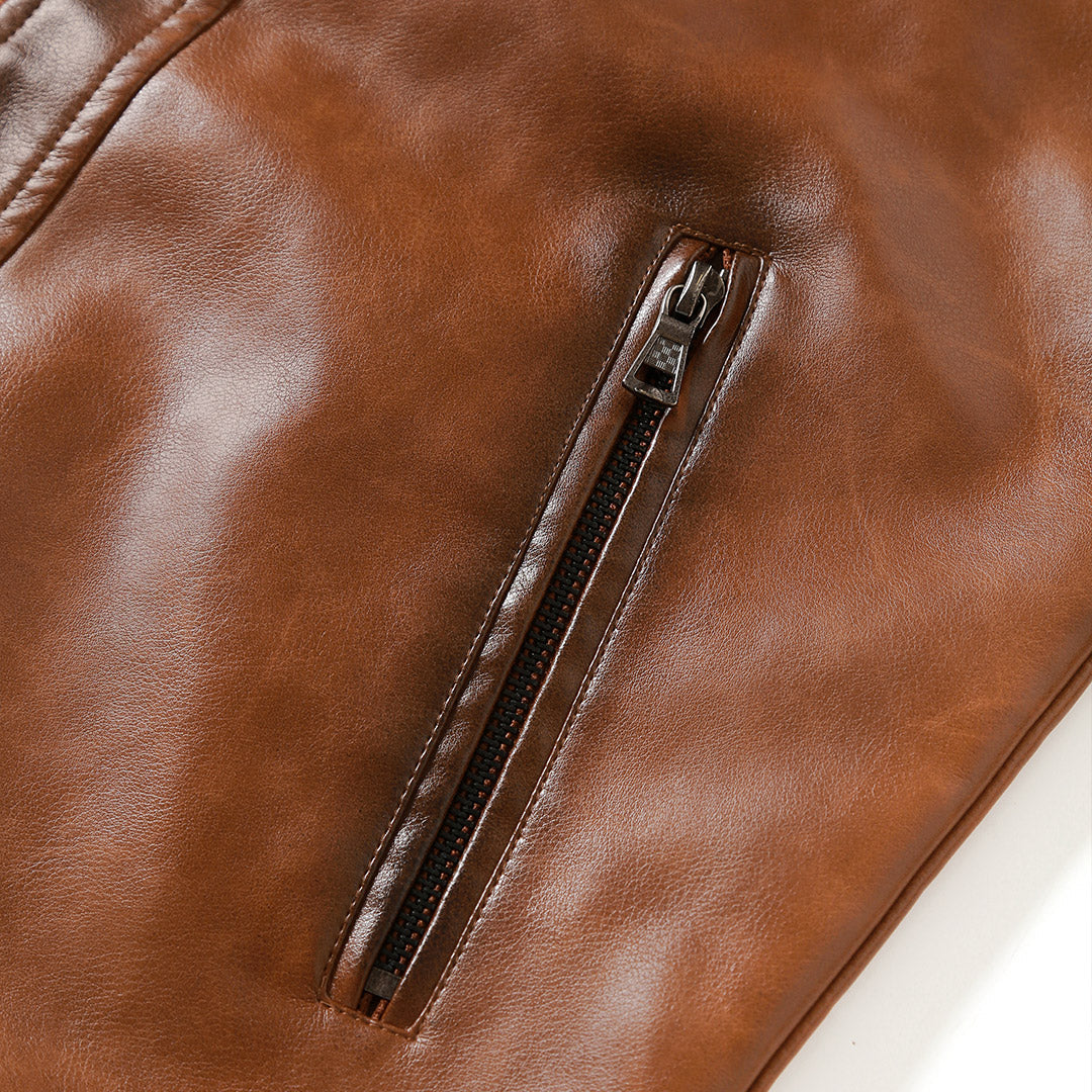 Veste effet cuir marron légèrement lustrée