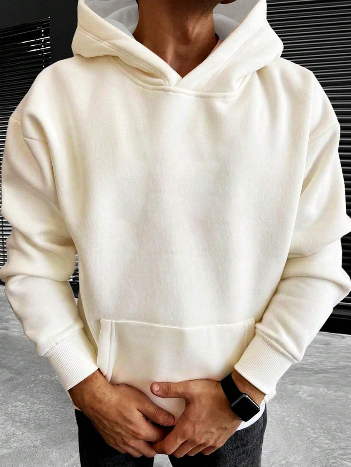 Hoodie oversize uni à capuche ample coupe urbaine confortable homme – Crème