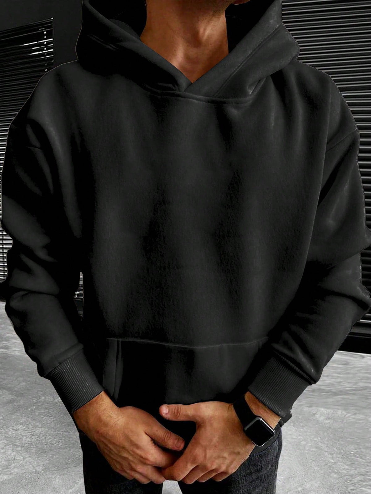 Hoodie oversize uni à capuche ample coupe urbaine confortable homme – Cérons