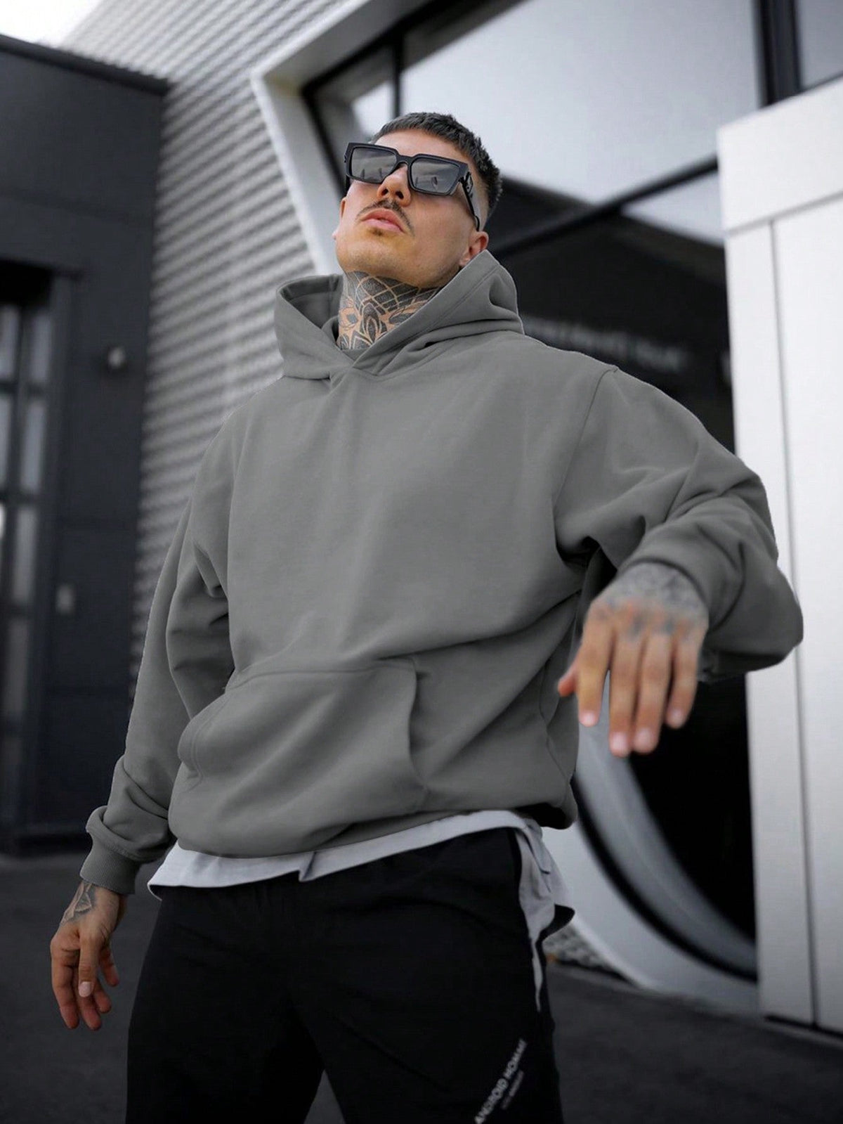 Hoodie oversize uni à capuche ample coupe urbaine confortable homme – Cérons