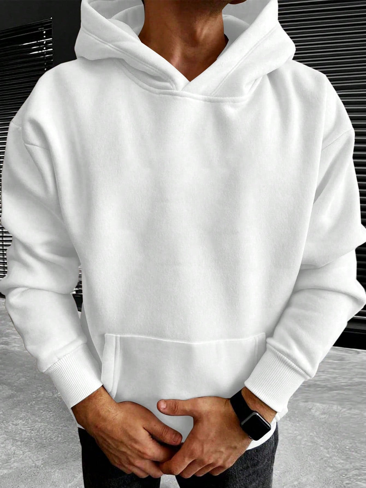Hoodie oversize uni à capuche ample coupe urbaine confortable homme – Blanc