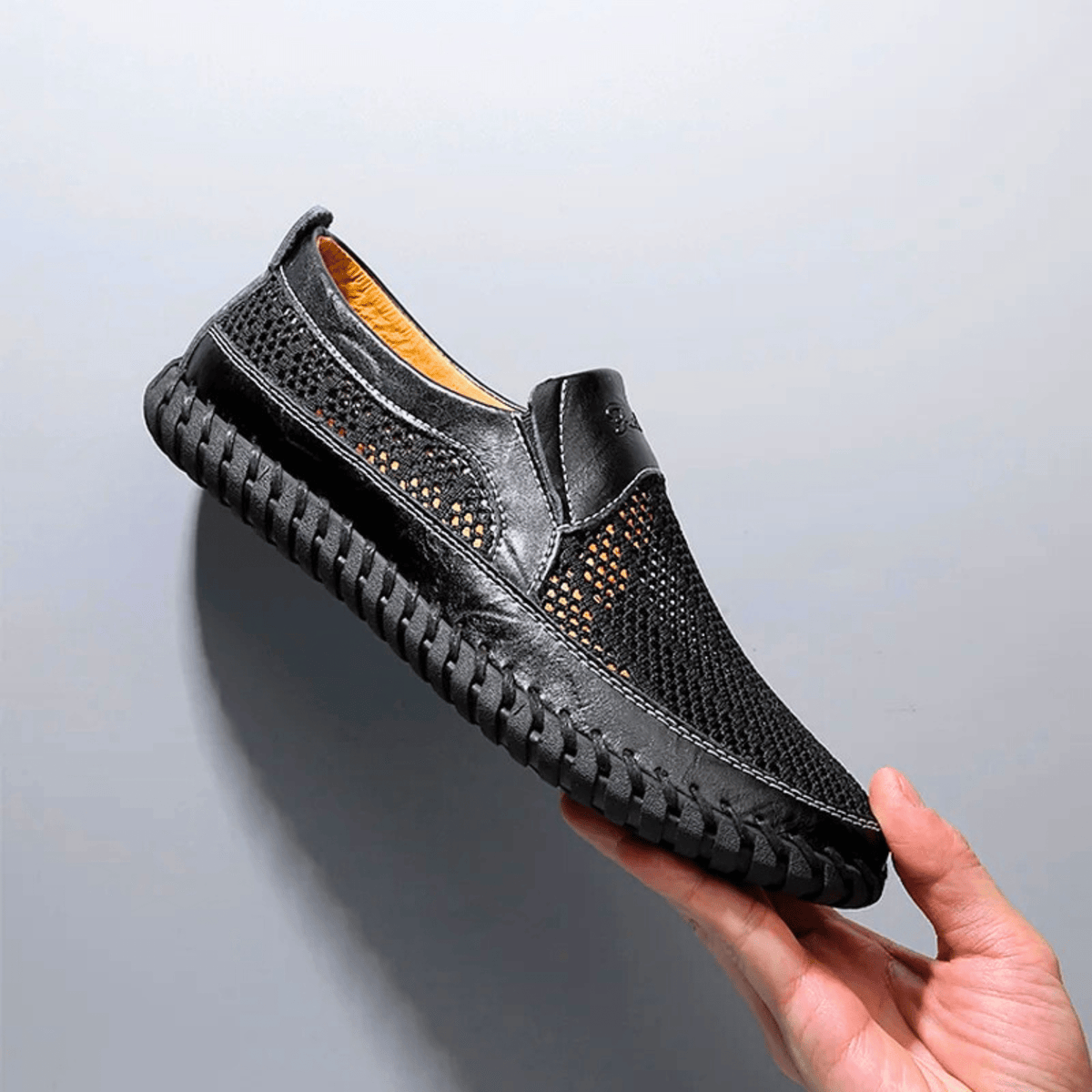 Chaussures à enfiler finition texturée