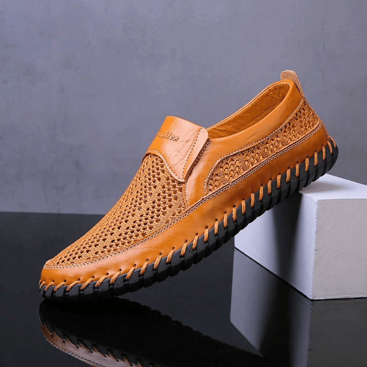 Chaussures à enfiler finition texturée