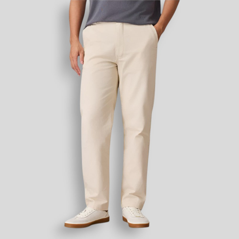 Pantalon chino slim jambe fuselée